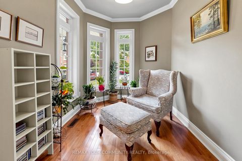 Photo 10 at 104 Westbury Court, Westbrook, Richmond Hill