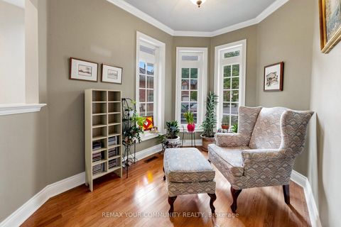 Photo 11 at 104 Westbury Court, Westbrook, Richmond Hill