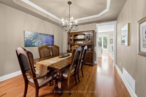 Photo 13 at 104 Westbury Court, Westbrook, Richmond Hill