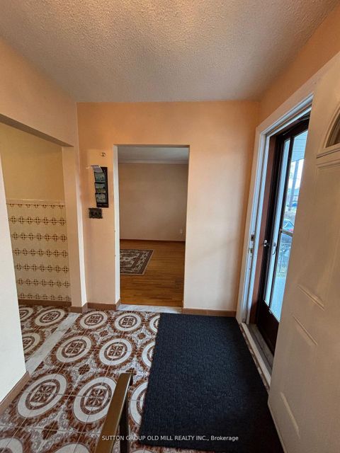 Photo 4 at 14 Ashmore Avenue, Queensway, Toronto