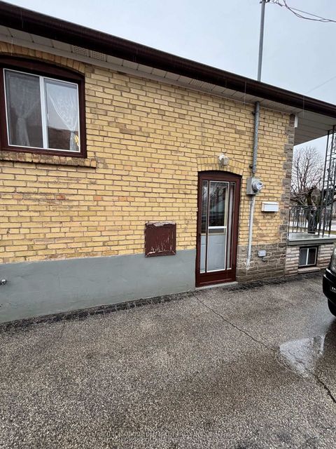 Photo 33 at 14 Ashmore Avenue, Queensway, Toronto