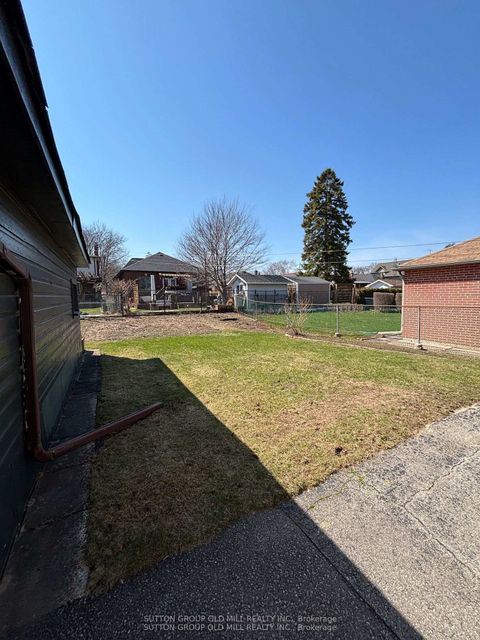 Photo 36 at 14 Ashmore Avenue, Queensway, Toronto