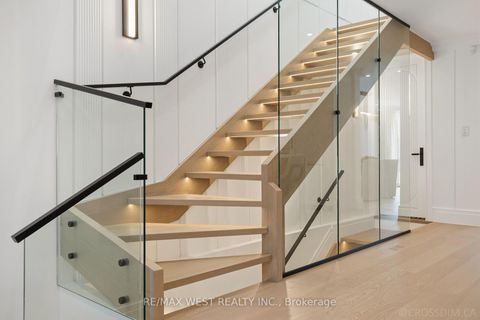 Photo 14 at 238 Melrose Avenue N, Lawrence Park North, Toronto