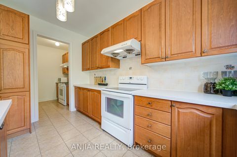 Photo 14 at 4 Willow Street, Wismer, Markham