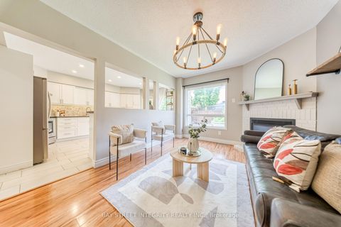 Photo 9 at 129 Fadine Road, Summerhill Estates, Newmarket