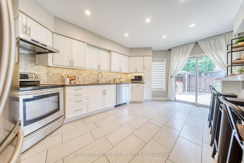 Photo 12 at 129 Fadine Road, Summerhill Estates, Newmarket