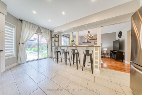 Photo 16 at 129 Fadine Road, Summerhill Estates, Newmarket