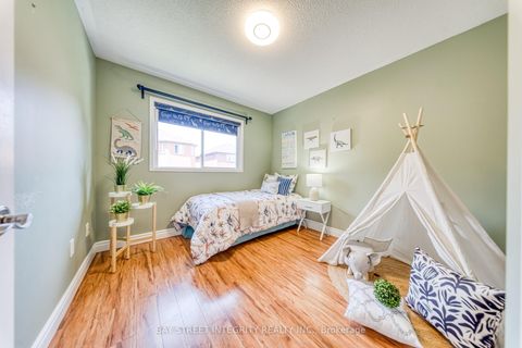 Photo 25 at 129 Fadine Road, Summerhill Estates, Newmarket