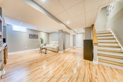 Photo 28 at 129 Fadine Road, Summerhill Estates, Newmarket