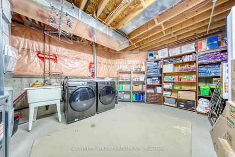 Photo 31 at 129 Fadine Road, Summerhill Estates, Newmarket