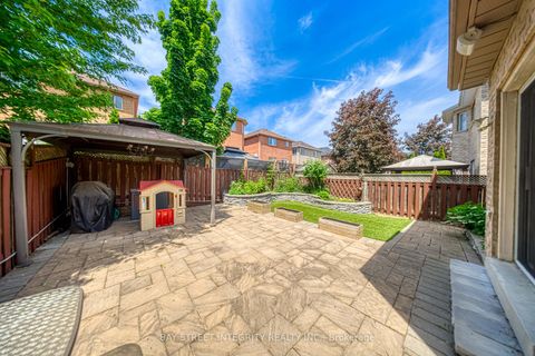 Photo 32 at 129 Fadine Road, Summerhill Estates, Newmarket