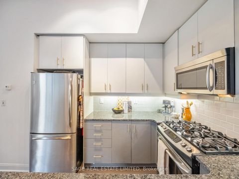 Photo 8 at 608 - 21 Scollard Street, Annex, Toronto