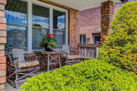 Photo 11 at 42 Lanewood Drive, Hills of St Andrew, Aurora