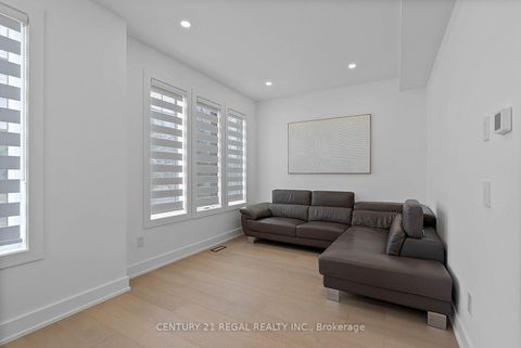 Photo 17 at 10717 Woodbine Avenue, Cathedraltown, Markham