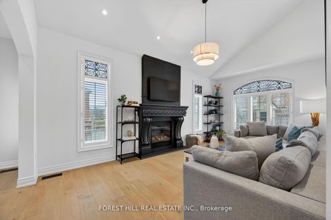 Photo 14 at 1 Heritage Estates Road, Patterson, Vaughan