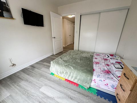 Photo 6 at 702 - 2088 Lawrence Avenue W, Weston, Toronto