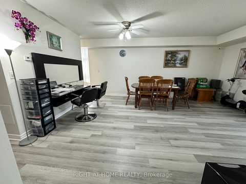 Photo 11 at 702 - 2088 Lawrence Avenue W, Weston, Toronto