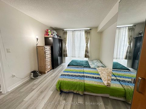Photo 14 at 702 - 2088 Lawrence Avenue W, Weston, Toronto