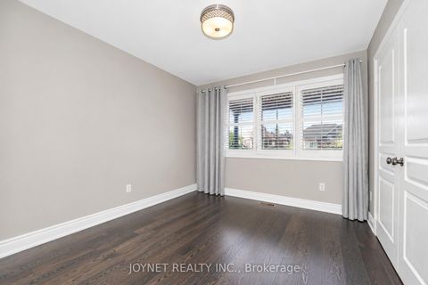 Photo 22 at 36 Newbridge Avenue N, Oak Ridges, Richmond Hill