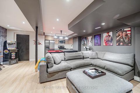 Photo 32 at 36 Newbridge Avenue N, Oak Ridges, Richmond Hill