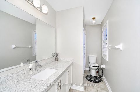Photo 37 at 36 Newbridge Avenue N, Oak Ridges, Richmond Hill