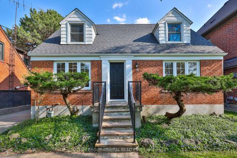 Photo 3 at 81 Yorkview Drive, Willowdale West, Toronto