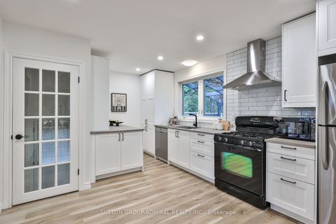 Photo 21 at 81 Yorkview Drive, Willowdale West, Toronto