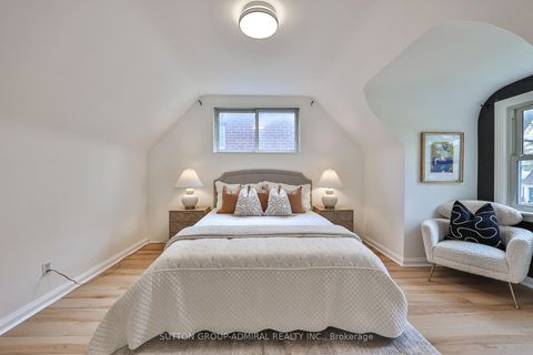 Photo 26 at 81 Yorkview Drive, Willowdale West, Toronto