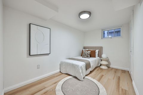 Photo 38 at 81 Yorkview Drive, Willowdale West, Toronto