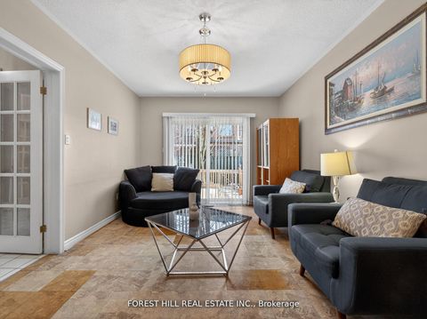 Photo 9 at 43 Rockwood Crescent, Beverley Glen, Vaughan