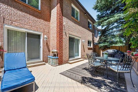 Photo 37 at 43 Rockwood Crescent, Beverley Glen, Vaughan