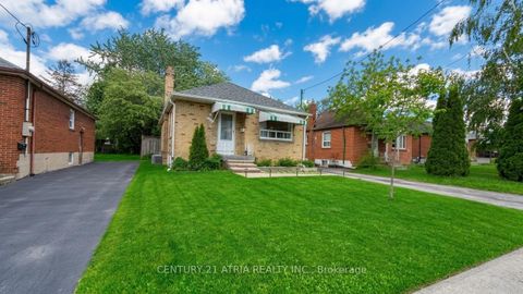 Photo 8 at 115 Ellington Drive, Maryvale, Toronto