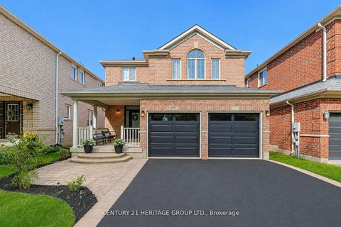 Photo 0 at 996 Oaktree Crescent, Summerhill Estates, Newmarket