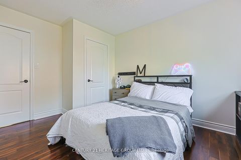 Photo 26 at 996 Oaktree Crescent, Summerhill Estates, Newmarket