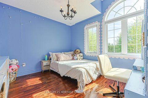 Photo 34 at 996 Oaktree Crescent, Summerhill Estates, Newmarket