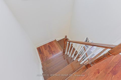 Photo 36 at 996 Oaktree Crescent, Summerhill Estates, Newmarket