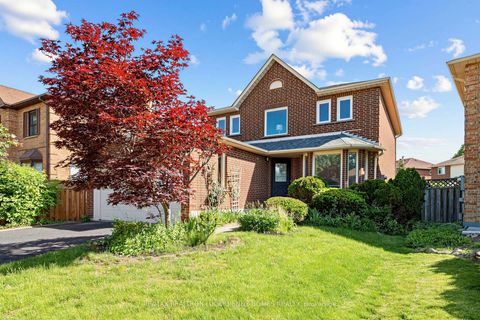 Photo 2 at 19 Norwich Drive, Raymerville, Markham