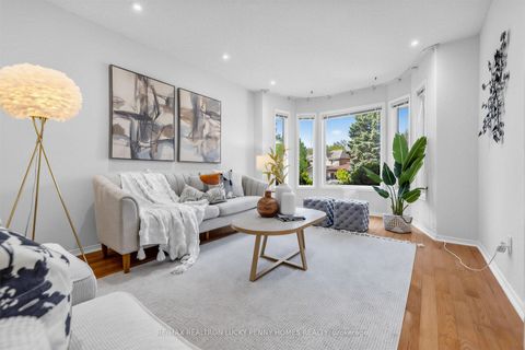Photo 4 at 19 Norwich Drive, Raymerville, Markham