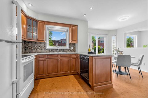 Photo 9 at 19 Norwich Drive, Raymerville, Markham
