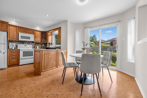 Photo 12 at 19 Norwich Drive, Raymerville, Markham