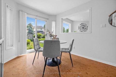 Photo 13 at 19 Norwich Drive, Raymerville, Markham