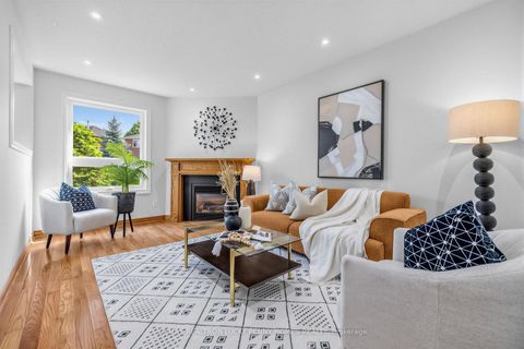 Photo 15 at 19 Norwich Drive, Raymerville, Markham