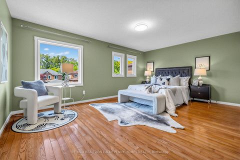 Photo 17 at 19 Norwich Drive, Raymerville, Markham