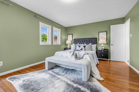 Photo 18 at 19 Norwich Drive, Raymerville, Markham