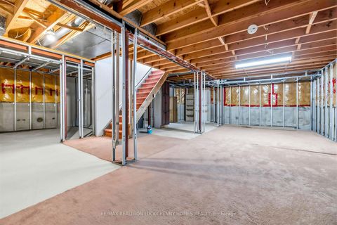 Photo 25 at 19 Norwich Drive, Raymerville, Markham