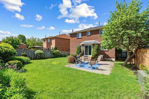 Photo 29 at 19 Norwich Drive, Raymerville, Markham