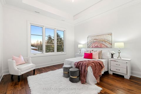 Photo 40 at 76 Burton Grove, King City, King