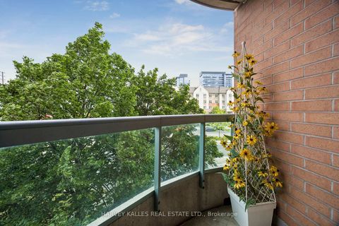 Photo 12 at 302 - 745 New Westminster Drive, Brownridge, Vaughan
