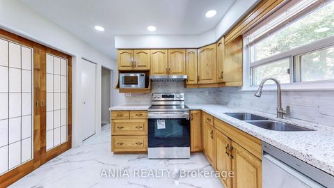 Photo 6 at 14 Cherrystone Drive, Hillcrest Village, Toronto