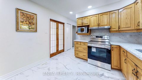 Photo 8 at 14 Cherrystone Drive, Hillcrest Village, Toronto